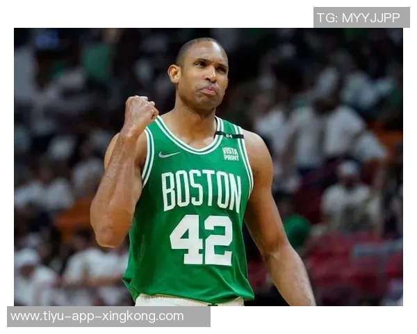 绿军感恩霍福德的奉献与领导力你是我们心中的英雄 绿军感恩霍福德的奉献与领导力你是我们心中的英雄