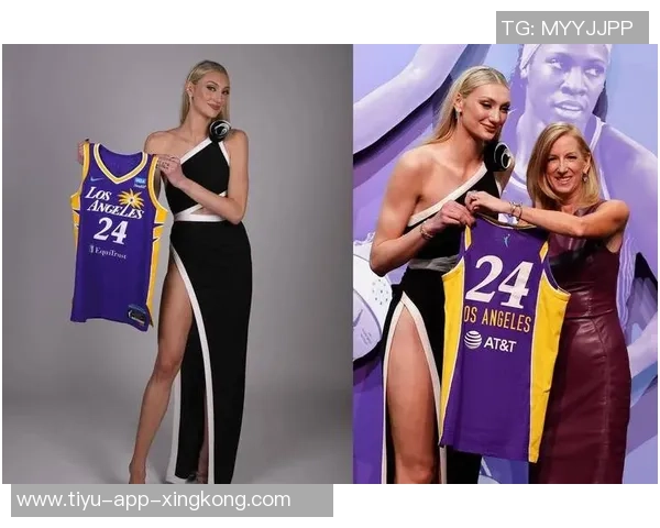 库里为妹布林克庆祝24岁生日超模身材火辣风情万种引人瞩目 库里为妹布林克庆祝24岁生日超模身材火辣风情万种引人瞩目